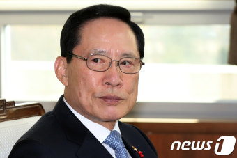 송영무 국방장관 '北 탄도미사일발사 위협, 대비책은?'