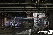 화재로 검게 그을린 김포공항 국제선 청사