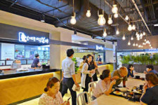 롯데지알에스, 공항·병원 외식사업 본격화