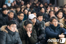사상 첫 MBC 사장후보 정책설명회 지켜보는 노조원들