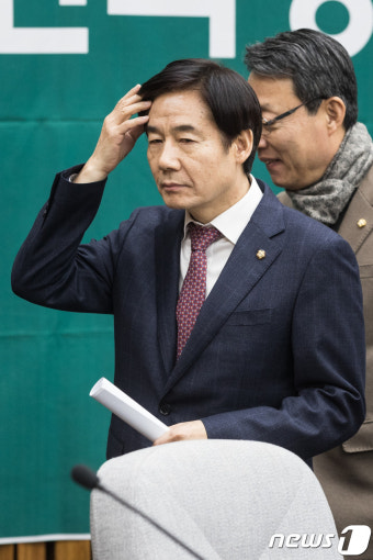 이용호 국민의당 정책위의장 '예산안 합의 쉽지않네'