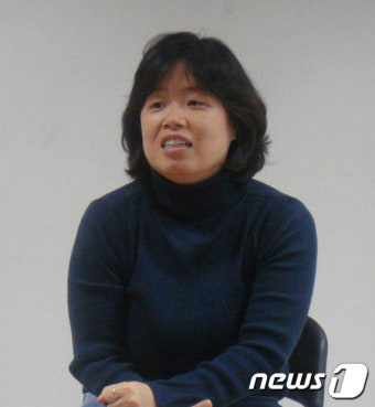 文 대통령 첫 인권위원 임명…배복주 장애여성공감 대표