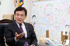 김병우, 도의회 수련원 공세에 “월권·직권 남용”(종합)
