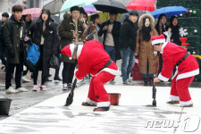 붓글씨로 전하는 성탄 메시지