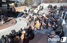 김광석길에서 듣는 먼지가 되어
