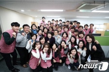 강북노인 복지관 방문한 김정숙 여사