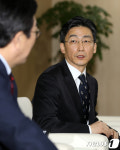 부산시청 찾은 이국종 교수