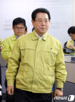 포천 산란계 농장 AI 검출에 직접 브리핑 나선 김영록 장관