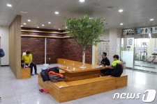 밀양스포츠센터, 이용객 편하게 확바꿨다
