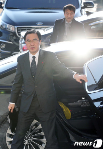국회 찾은 조명균 장관과 한병도 정무수석