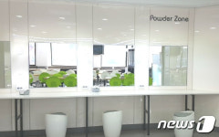 [유통영역파괴]②파우더룸에 피팅존까지…진화하는 편의점 화장품 매출도 쑥쑥