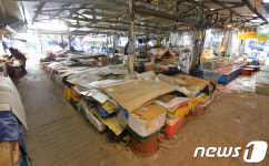 지진 두달째 흥해전통시장 개점 휴업!