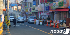 [르포]지진 두달째 포항 흥해시장…장사하러 나온 게 아니야