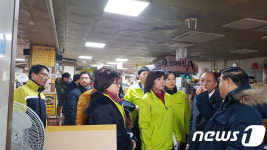 수원시의회 교통건설위, 지동시장·컨벤션센터 안전 점검