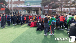 포항서 규모 2.9 지진…초등학생들 대피