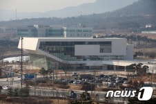 내포 신도시 충남도서관 4월 문 연다