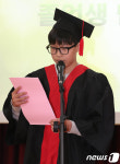 나홀로 졸업식 답사하는 장대현 군