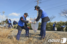 [단신]해군 6항공전단, 설맞이 봉사작전 중