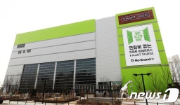 이마트 트레이더스, 개방형할인점 콘셉트로 코스트코 넘는다