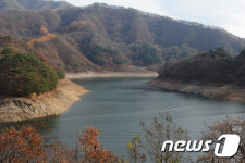 파로호 얼면 꼼짝 못하는 양구군 상무룡2리···교량 건설 추진