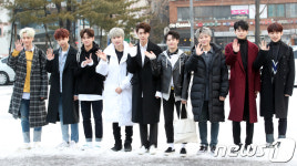 더유닛 유닛B 인사드려요~