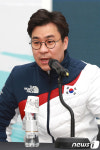 김선태 감독 '우리 쇼트트랙 선수단 너무 고생했어요'
