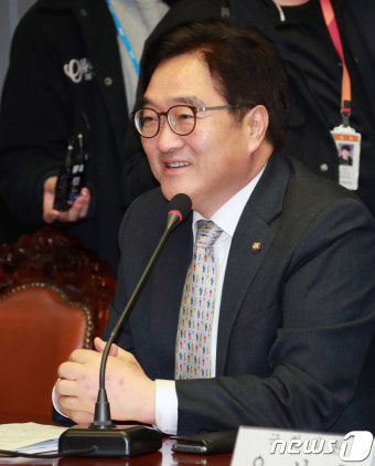 탄핵1주년 기념 국회 시민사회 대토론회 참석한 우원식 원내대표