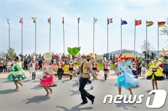 '봄내음 가득' 순천만국가정원 봄꽃축제 내달 6일 개막