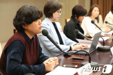 토론회 참석해 발언하는 김혜정 부소장