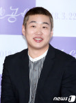안재홍, 봉블리의 미소