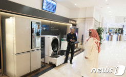 LG전자, 사우디 공항에 超프리미엄 제품 전시
