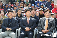 시민운동장의 역사 바라보는 레전드 야구스타
