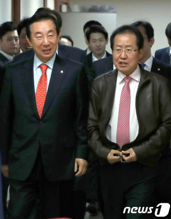 회의 참석하는 홍준표-김성태