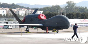 軍, 국내개발 정찰용 무인기에 무장장착대 탑재…공격용 개발?