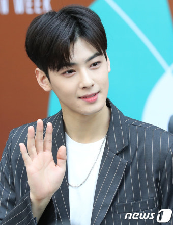 차은우, 패션위크 밝히는 얼굴천재