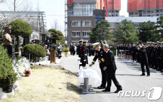 동해 광희고교에서 열린 8주기 천안함 추모식