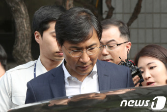 안희정 영장심사 1시간40분만에 종료…남부구치소 대기