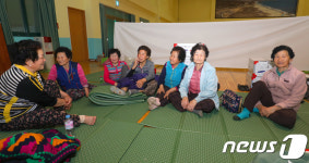 집에 가야 하는데...