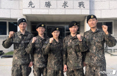 타는 냄새가···500m 달려가 산불 막은 육군장병들