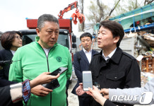 환경 행보 나선 안철수 재활용쓰레기 센터 방문