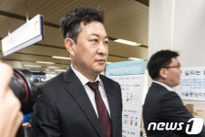 박근혜 전 대통령 선고공판 참석하는 강철구 국선 변호사