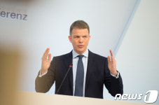 獨 최대은행 도이체방크 새 수장에 크리스티안 스윙