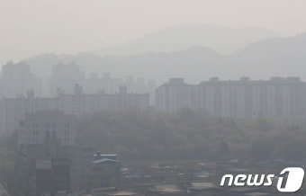 내일 중국발 황사로 미세먼지 '나쁨' …비가 변수