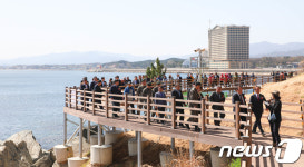 속초 외옹치에 준공된 바다향기로
