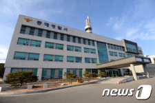 동해경찰, 채용비리 관련 동해항운노조 사무실 등 압수수색