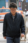 경찰 출석하는 김경수 의원 전 보좌관 한모씨