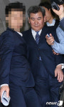 묵묵부답 박인규 전 대구은행장