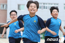 미세먼지에도 즐거운 초등학교 운동회