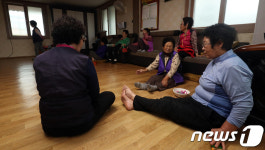 살았지만 죄스럽다…마을회관 청소로 참사 피한 80대 할머니