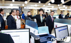양주고용복지플러스센터 찾은 김영주 장관